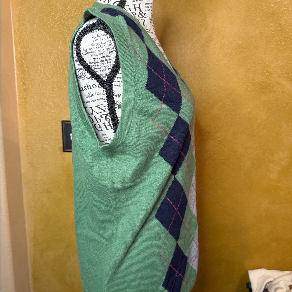 L.L. Bean Green and Navy Argyle V-Neck Sweater Vest - Picture 2 of 4